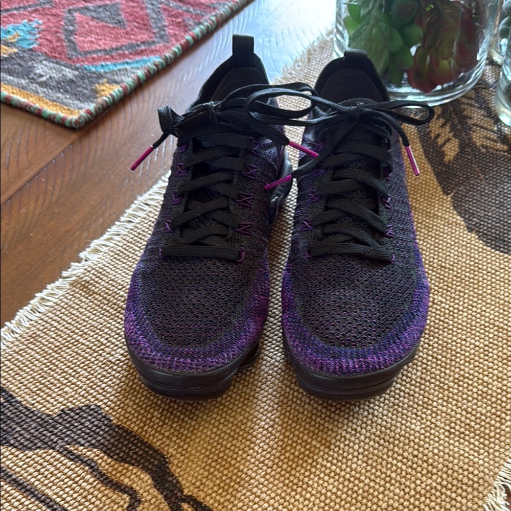 Nike Black and Purple Sneakers Lightweight Breathable Design